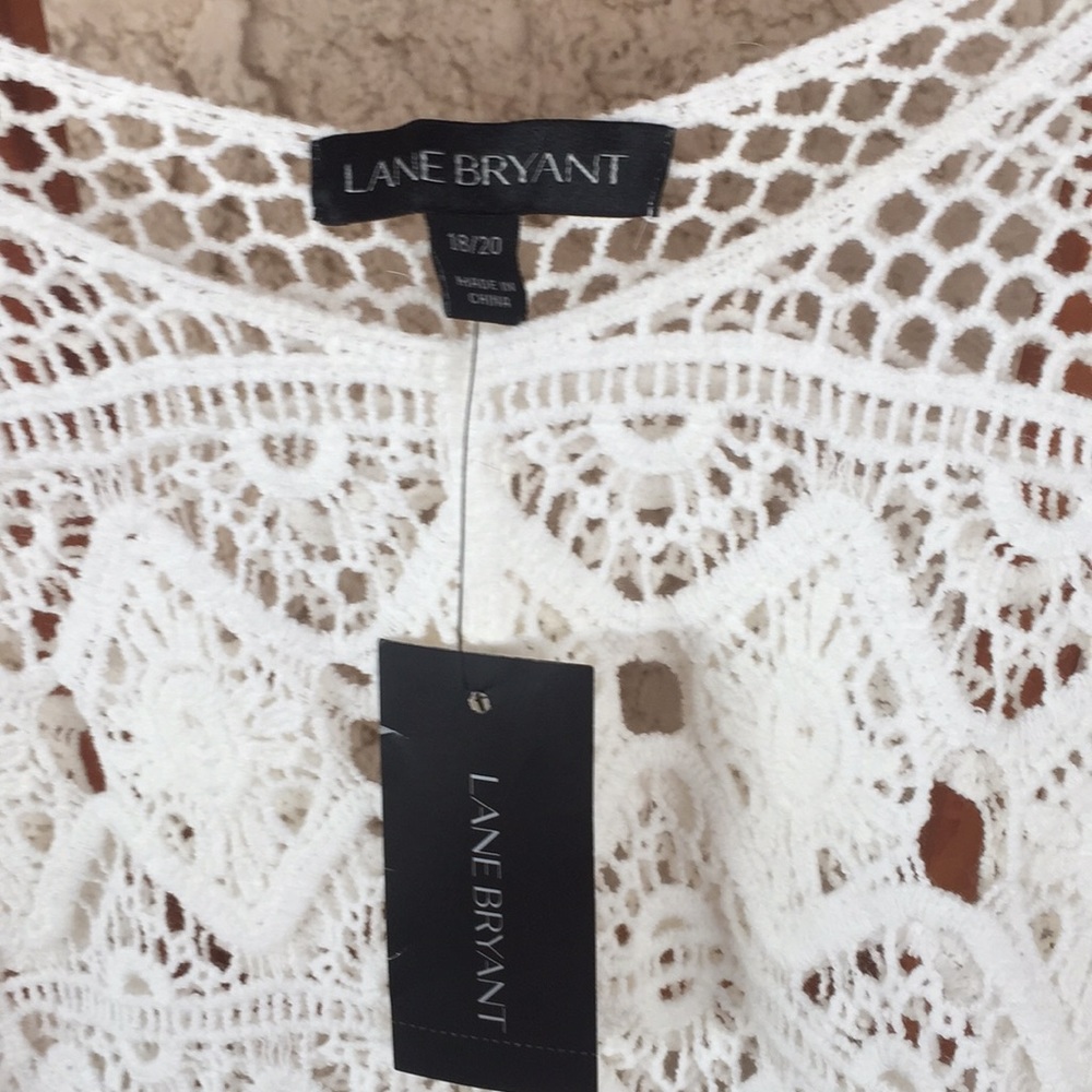 ⭐️HOST PICK⭐️ Lane Bryant White Southwest Top. - Picture 2 of 2